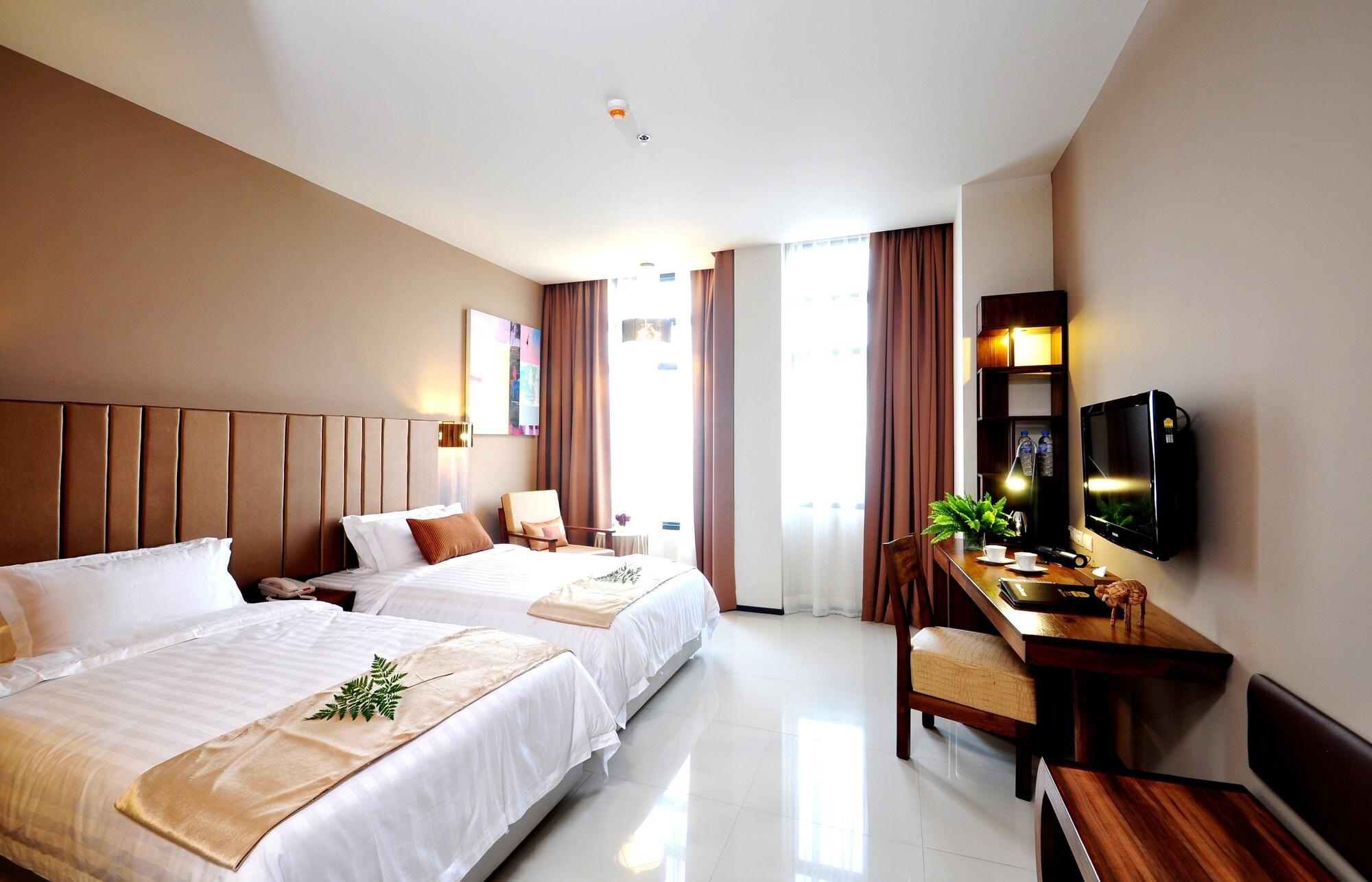 Grand Howard Hotel Bangkok Bagian luar foto