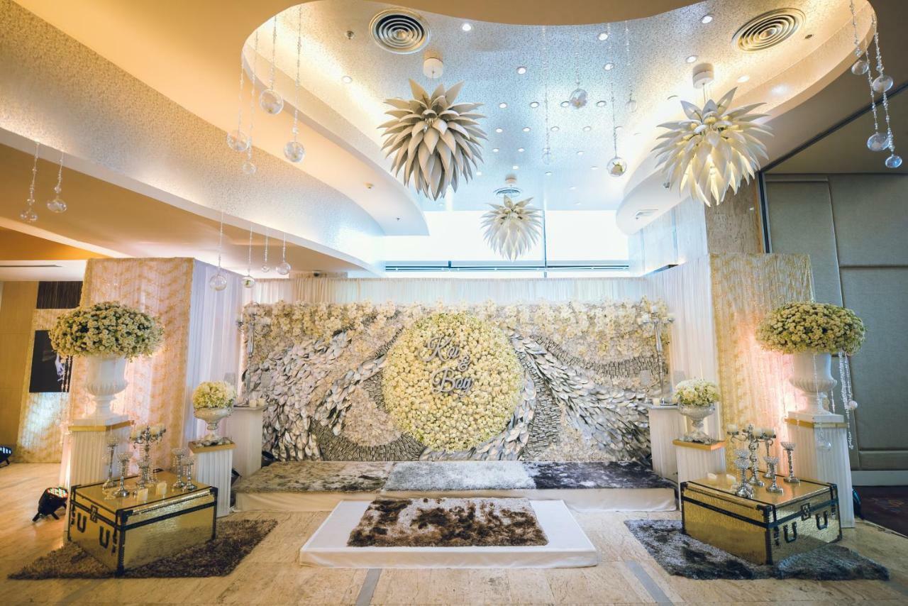 Grand Howard Hotel Bangkok Bagian luar foto